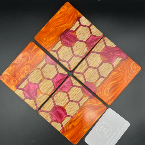 Hexagon Patterned Coasters-<p>Red - Set off 2</p>