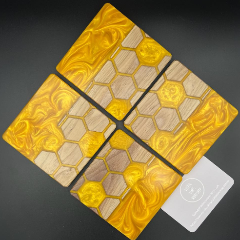 Hexagon Patterned Coasters-<p>Red - Set off 2</p>